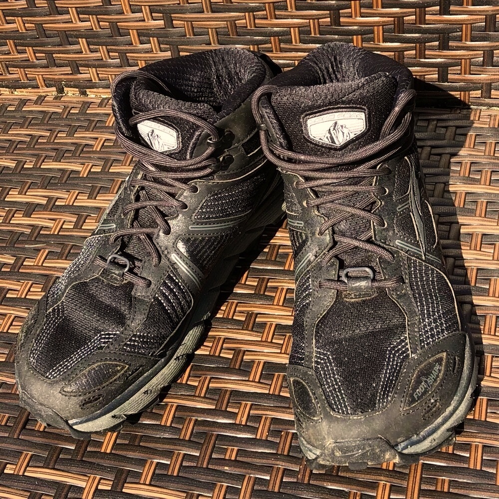Altra Lone Peak 3.5 Mid Trail Shoe Black sz 10